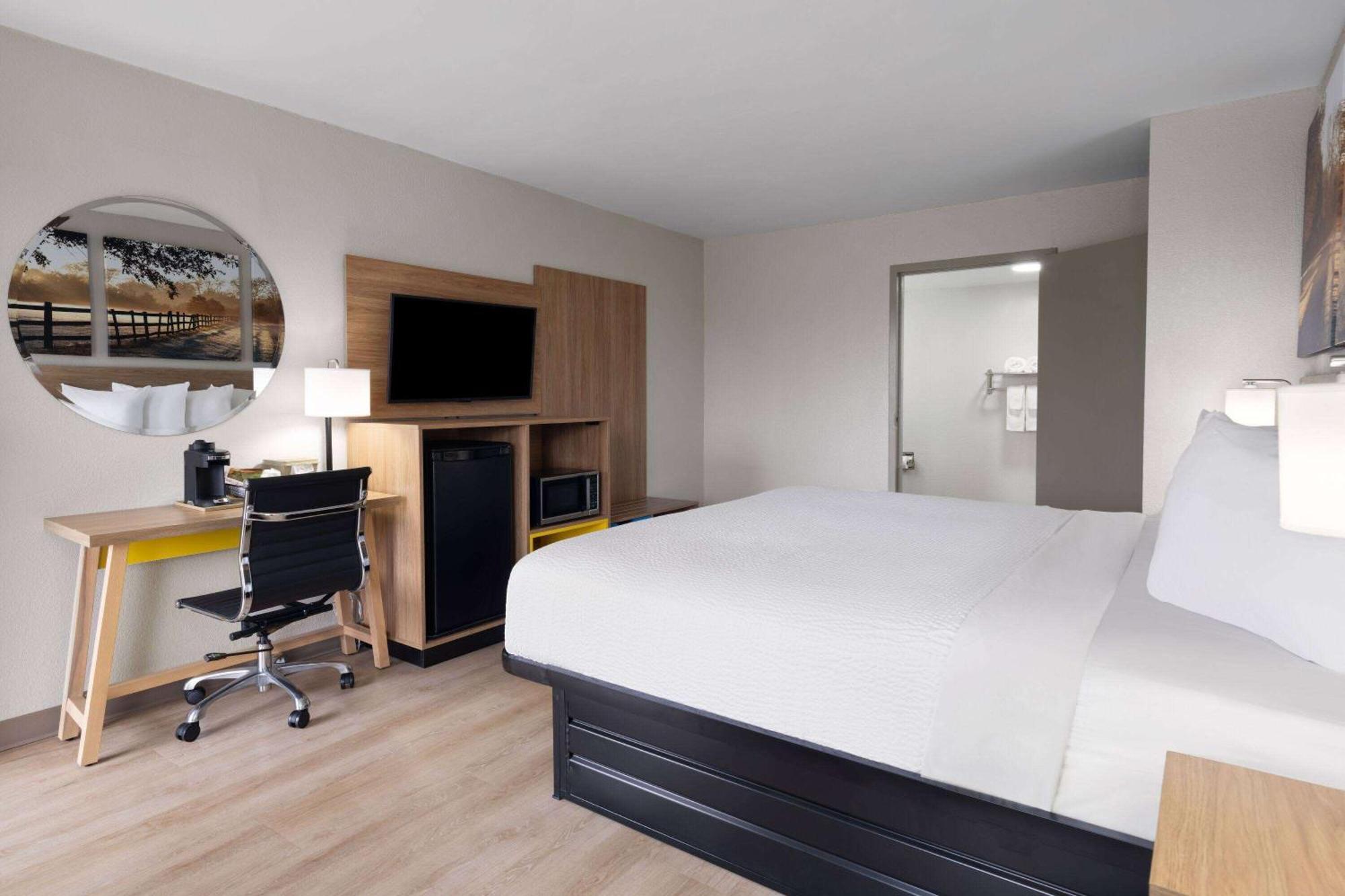 Days-Inn By Wyndham Montgomery I-85 Eksteriør bilde