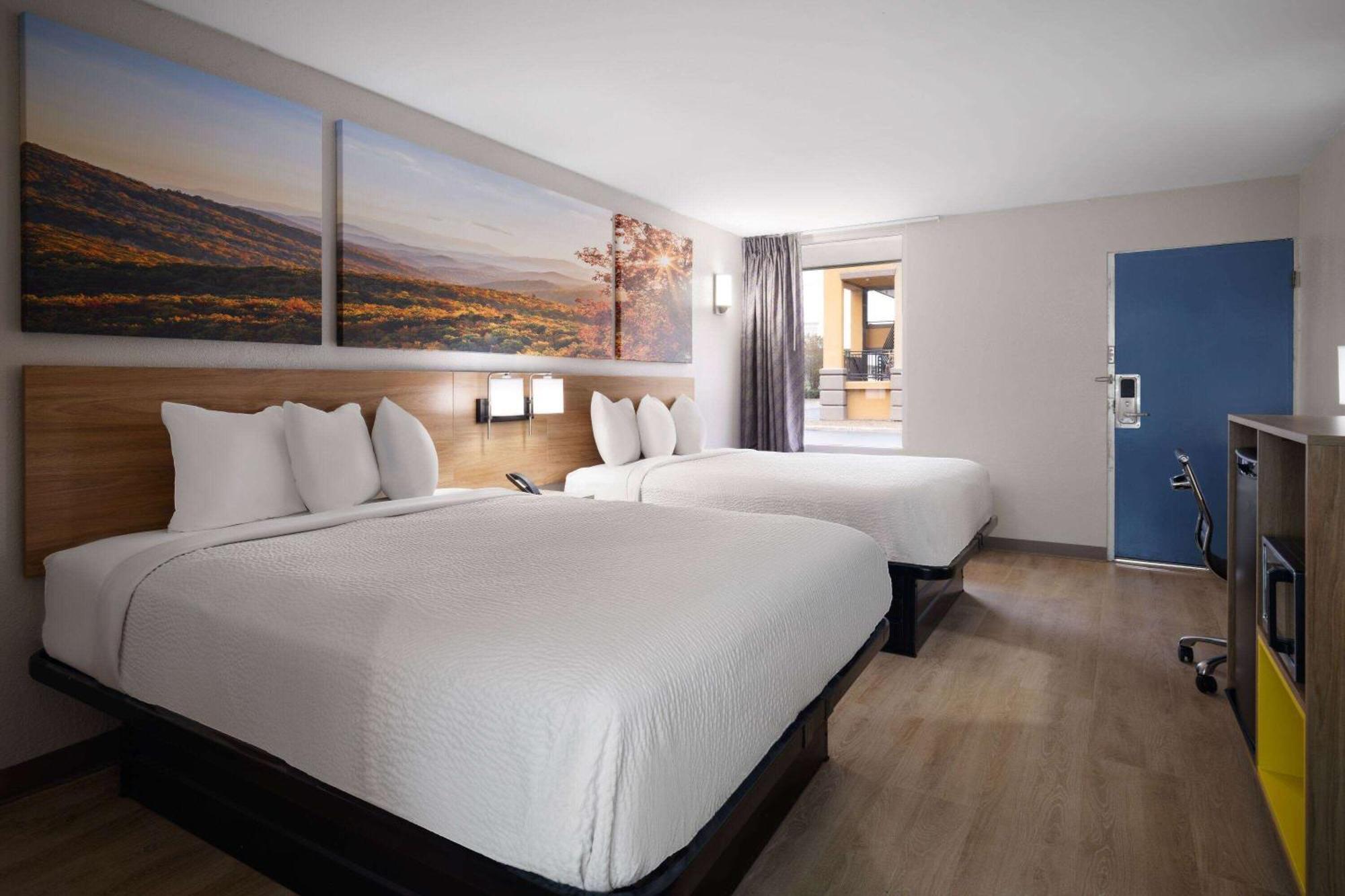 Days-Inn By Wyndham Montgomery I-85 Eksteriør bilde